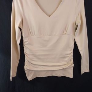 A"nue Ligne Cream Ruched Top